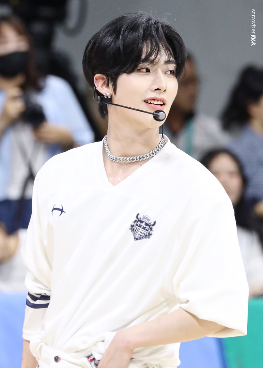 StrawberRick99's tweet photo. 250711   

#RICKY #리키 #沈泉锐 #リッキー 
#ZB1 #ZEROBASEONE #제베원 https://t.co/7MeoLJKoGH