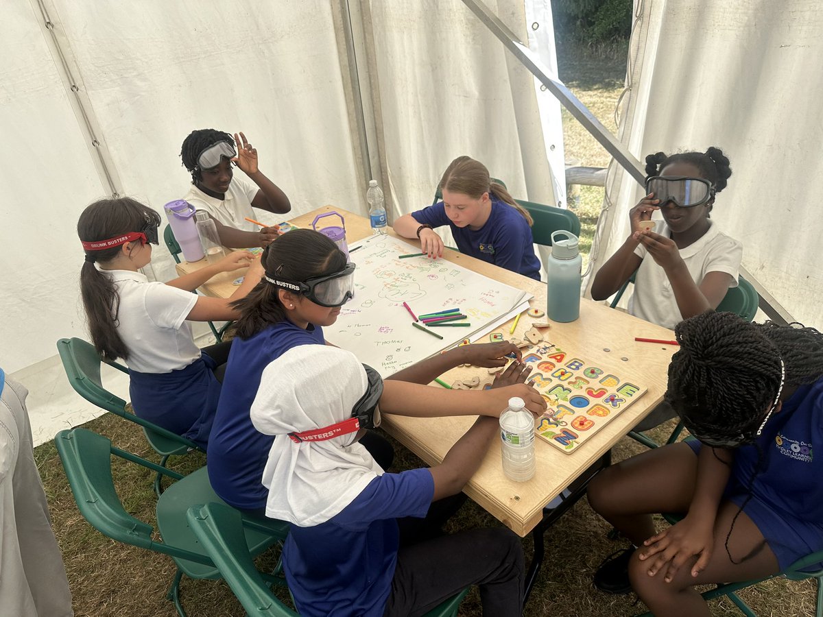 Mr Johnson tweet media