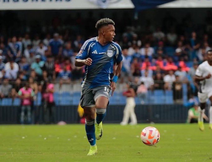 aurilnegro's tweet image. Jhon Jairo Sanchez, extremo ex Vasco, IDV y ultimamente en Emelec es nuevo refuerzo del Indio.