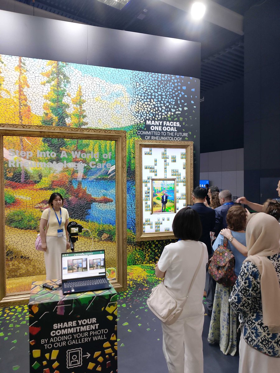 PictureMosaics's tweet photo. Photos so good they just had to be framed! Our event with Abbvie in Barcelona was picture perfect! #PictureMosaics #EventActivations #Innovation #DigitalPhotoMosaic https://t.co/oAPQKEcsnA