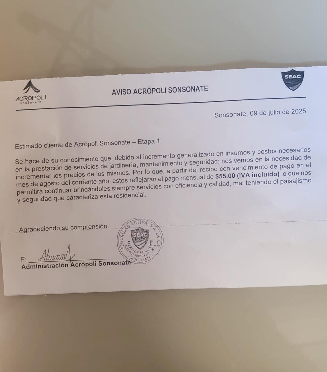 InterclusterMSG's tweet photo. COMUNICADO

Como residentes denunciamos actos que afectarán la economía familia, situación donde la Empresa Seguridad Activa pretende aumentar la cuota sin fundamento ni argumento legal. Ya iniciaron en otros proyectos 
@nayibbukele 
@Defensoria_910 
@FGR_SV 
@RolandoCastroSv https://t.co/g8cRLAHdl5