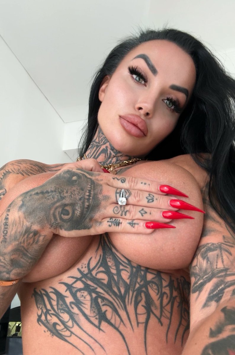 Send ‘yes’ for b♥️♥️bs in dms (only 24hrs)