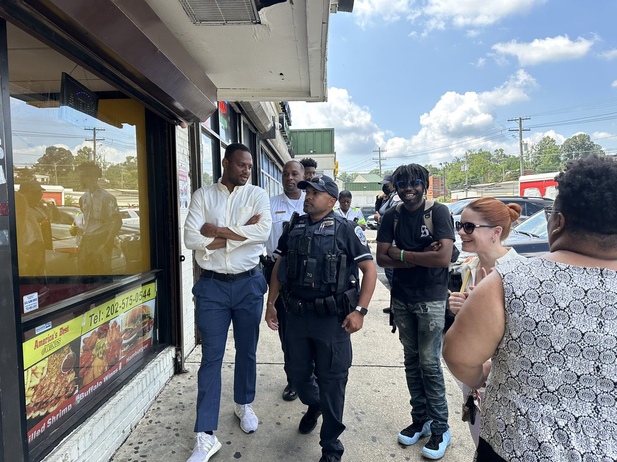 CMWendellFelder's tweet image. Thank you Comm. Aaron Harris for leading today’s public safety walk at BenCo. After a recent shooting, we spoke with businesses, offered support, and identified issues like graffiti & dumping. Grateful to everyone who showed up—we’re in this together.