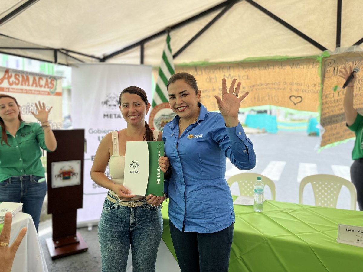 VozLlaneros's tweet photo. En gobierno presente de Acacias, se siente la alegría de tener un hogar, 119 títulos de vivienda fueron entregados en Villa Marcela 2 - La Morena, en el municipio. 
¡Un sueño hecho realidad para las familias Acacireñas! https://t.co/yTvqvku1cC