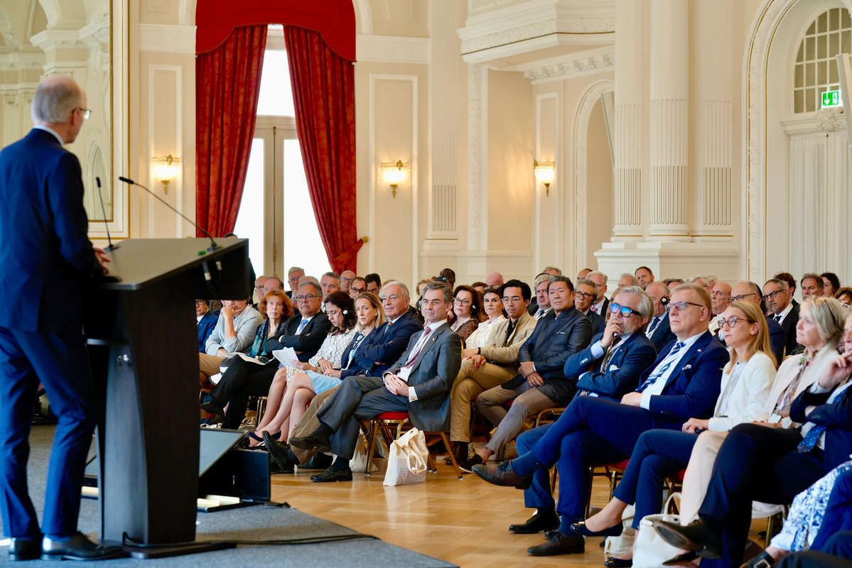 LucFrieden's tweet image. Thank you, dear honorary consuls!
Luxembourg: A gateway to Europe and the world — built on stability, openness, and global cooperation.
Thank you for representing Luxembourg across the globe.