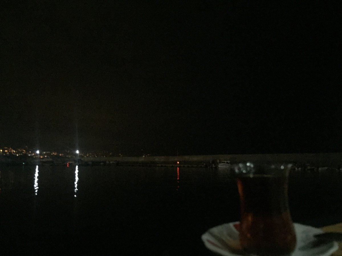 <a href="/barisyoldasss/">Barış</a> 
İsmail Türüt
Faroz
Müthiş bir akşam oluyorr