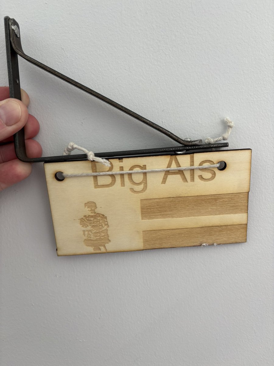 OrmWestEndFC's tweet image. Just goes to show how together our squad is! One of our players DT project was showing love for our No.1 &amp;amp; producing a sign in his name 🧤#BigAls #SquadGoals #DTProject #Together #Team #TeamworkMakesTheDreamWork #UTWE ⚽️