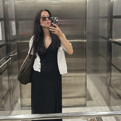 TugbaTekeoglu's tweet photo. #YeniProfilResmi https://t.co/iOlFGaeJdJ