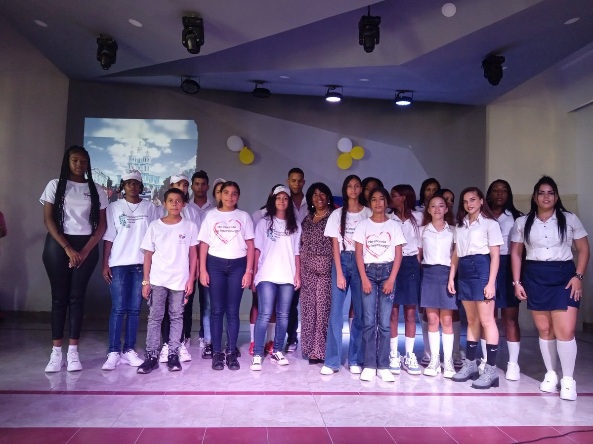 Graduación de nuestros jóvenes maestros de la EP Pepito Rey #CubaEstáFirme