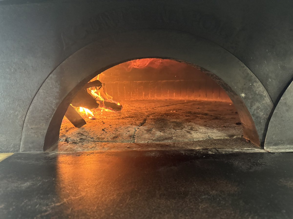 MorriseyWV's tweet image. One bite, everyone knows the rules. Enjoyed a stop today at Belknap Dough Company in Hurricane— fresh cheese pie, made in a wood-fired pizza oven, manufactured in Naples. Definitely one of the best in the area. Jimmy, the owner, does a great job! Outstanding!
(And yes, I…