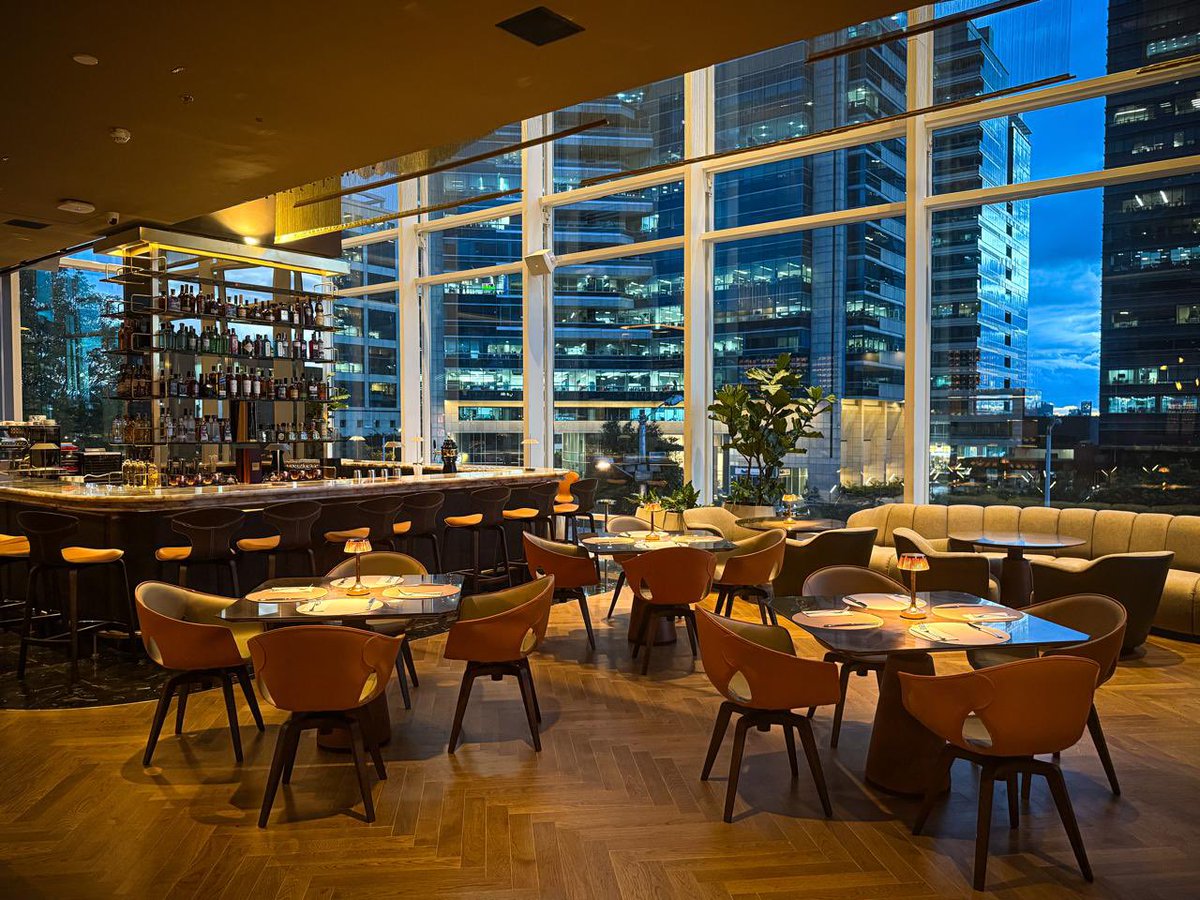 MunirFalah's tweet photo. A continuación pueden apreciar el exclusivo y único piano lounge/bar del restaurante italiano 𝐢𝐧𝐜𝐨𝐧𝐭𝐫𝐨., 
de 𝗟 𝗨 𝗠 𝗜 𝗡 𝗔. 

Apertura oficial de 𝐢𝐧𝐜𝐨𝐧𝐭𝐫𝐨.

🌟 Miércoles 16 de Julio 2025 🌟 https://t.co/luFg5d62Ky