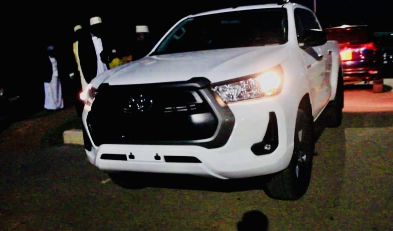 gracemarymugasa's tweet image. Today in Hoima, I joined Prime Minister @R_Nabbanja and fellow leaders for the consecration of Sheikh Rajab Mugenyi as the new Bunyoro District Khadi.
The President, represented by the Prime Minister, congratulated Sheikh Rajab with a brand-new vehicle and UGX 10 million. The…