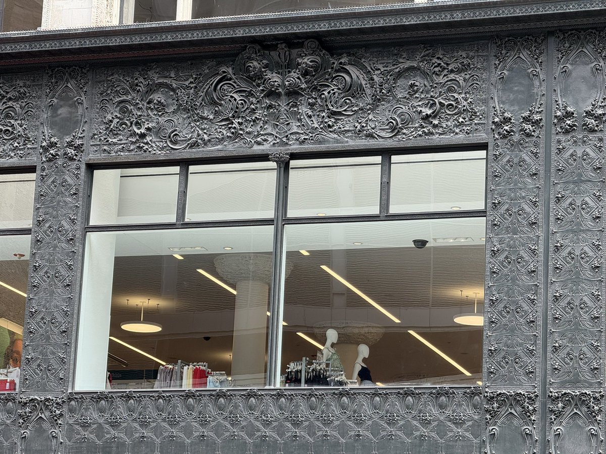 Louis Sullivan’s ironwork gets me everytime. We have to get back to this