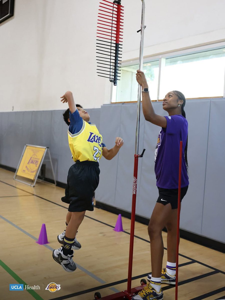 LakersCommunity's tweet image. Camp Lakers is officially in session and we’re just getting started 😎

@UCLAHealth x #CampLakers