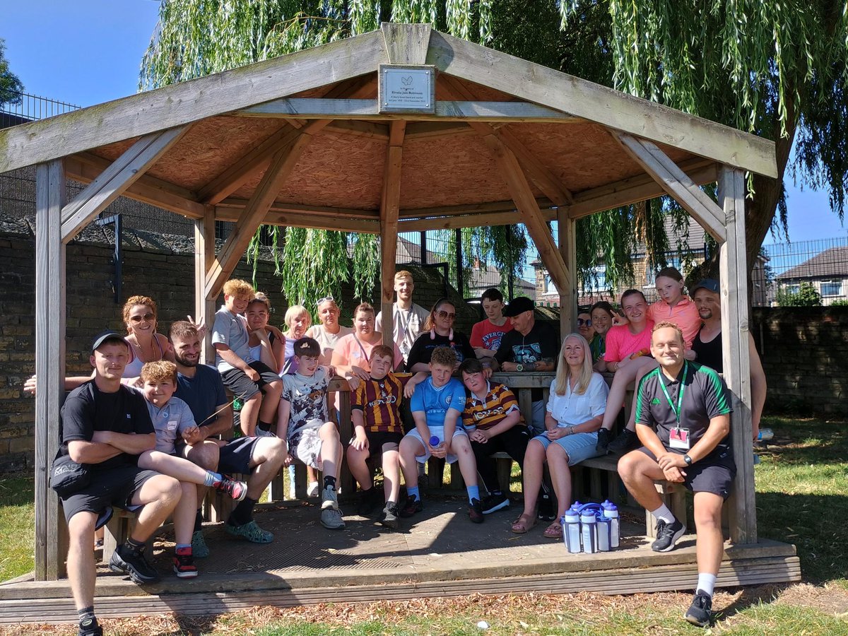 This is what makes Team Park Aspire Alternative Provision Academy. On the hottest day of the year, children, parents and staff, outshone in our primary sports day.