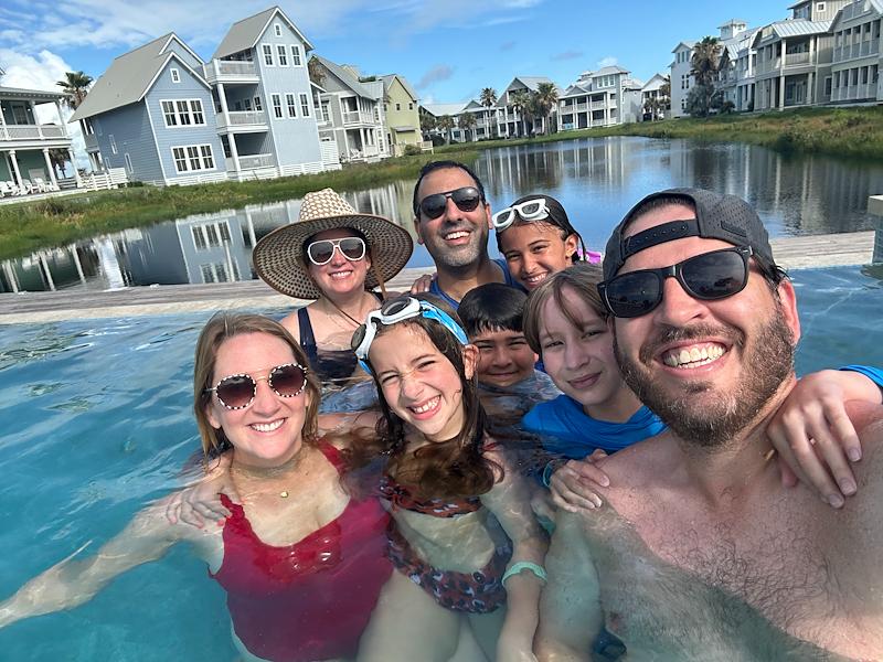 I’m a finalist in Cinnamon Shore’s Story Contest. Help me rally votes: flip.to/r/tapgz @cinnamon_shore