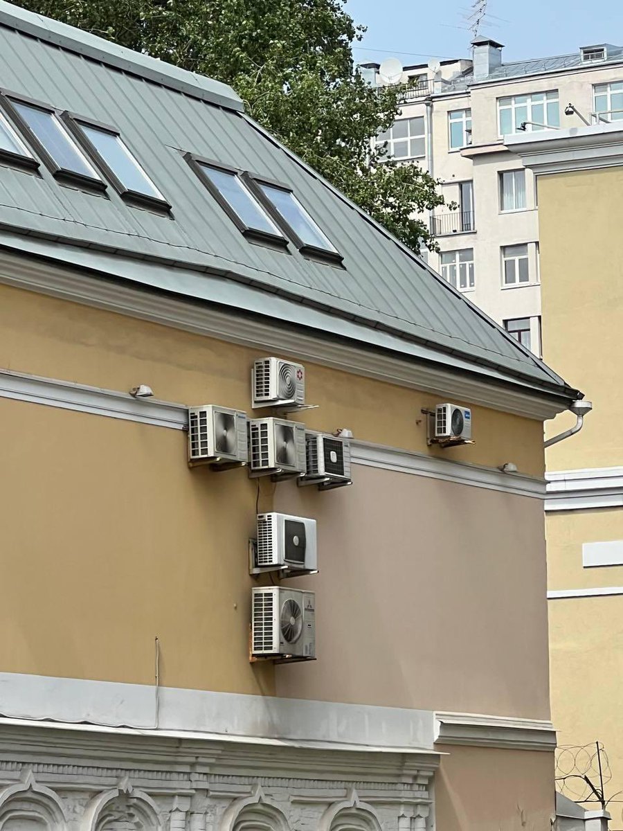 be1o4ka88's tweet image. Господи,спаси и сохрани от жары