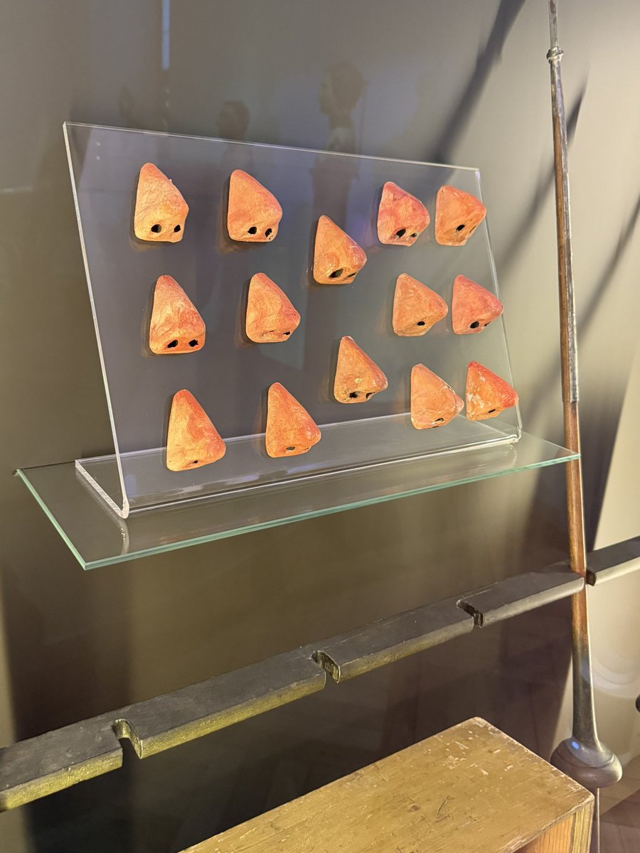 Spare noses at the Würzburg Residenz.