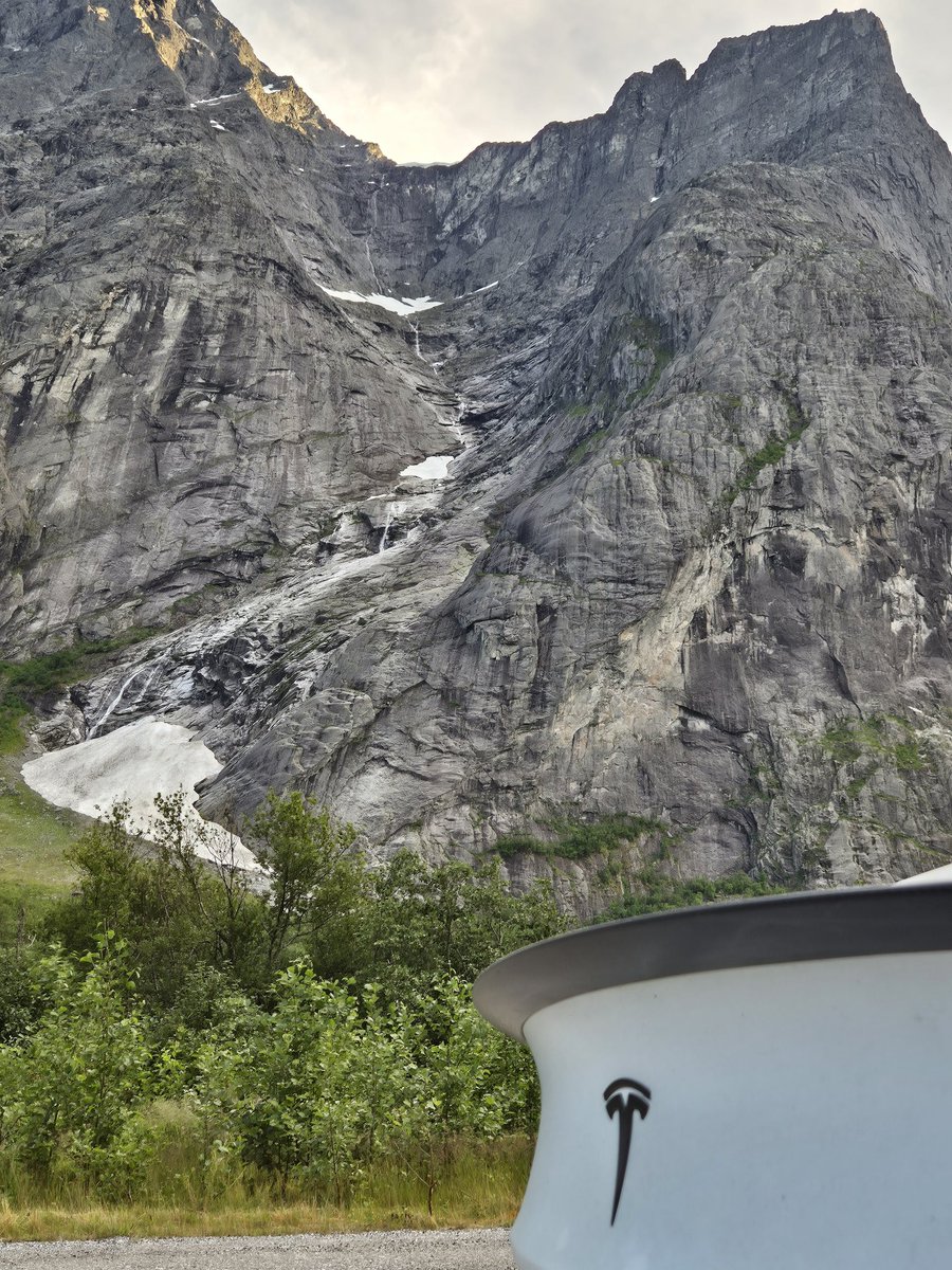 Tesla Camp mode 👏