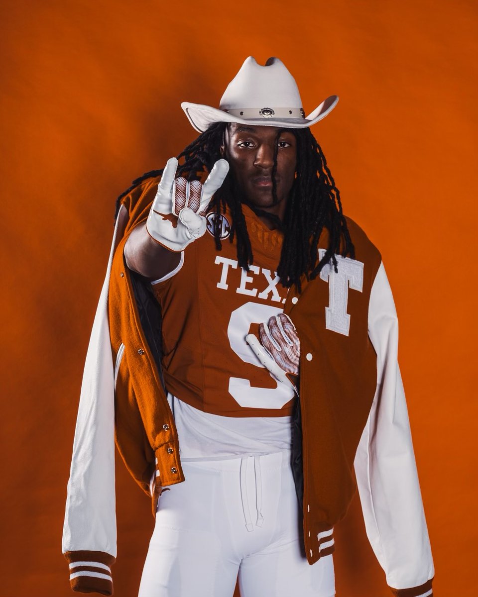 Smoke Matthews Makes His Decision Tonight at 6:30PM ⌛

Will He Commit to Texas or to South Carolina, Miami or Florida State? 🤔🤞🤘