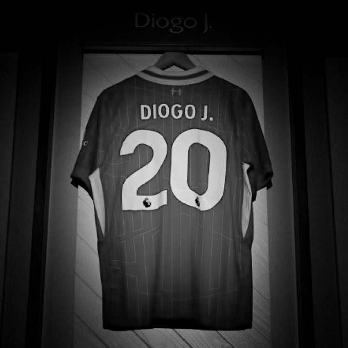 DeadlineDayLive's tweet photo. ❤️ “Forever our number 20.” https://t.co/ReLFrINuM2