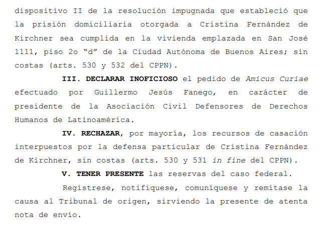 Dataclave's tweet photo. 🚨#AHORA | La Cámara de Casación rechazó, por mayoría, los recursos de @CFKArgentina: tendrá que utilizar una tobillera electrónica para monitorear su domiciliaria

📌Deberá solicitar permiso para las visitas que estén fuera del listado habilitado

📌Seguirá en San José 1111 https://t.co/TpVrgwe10u