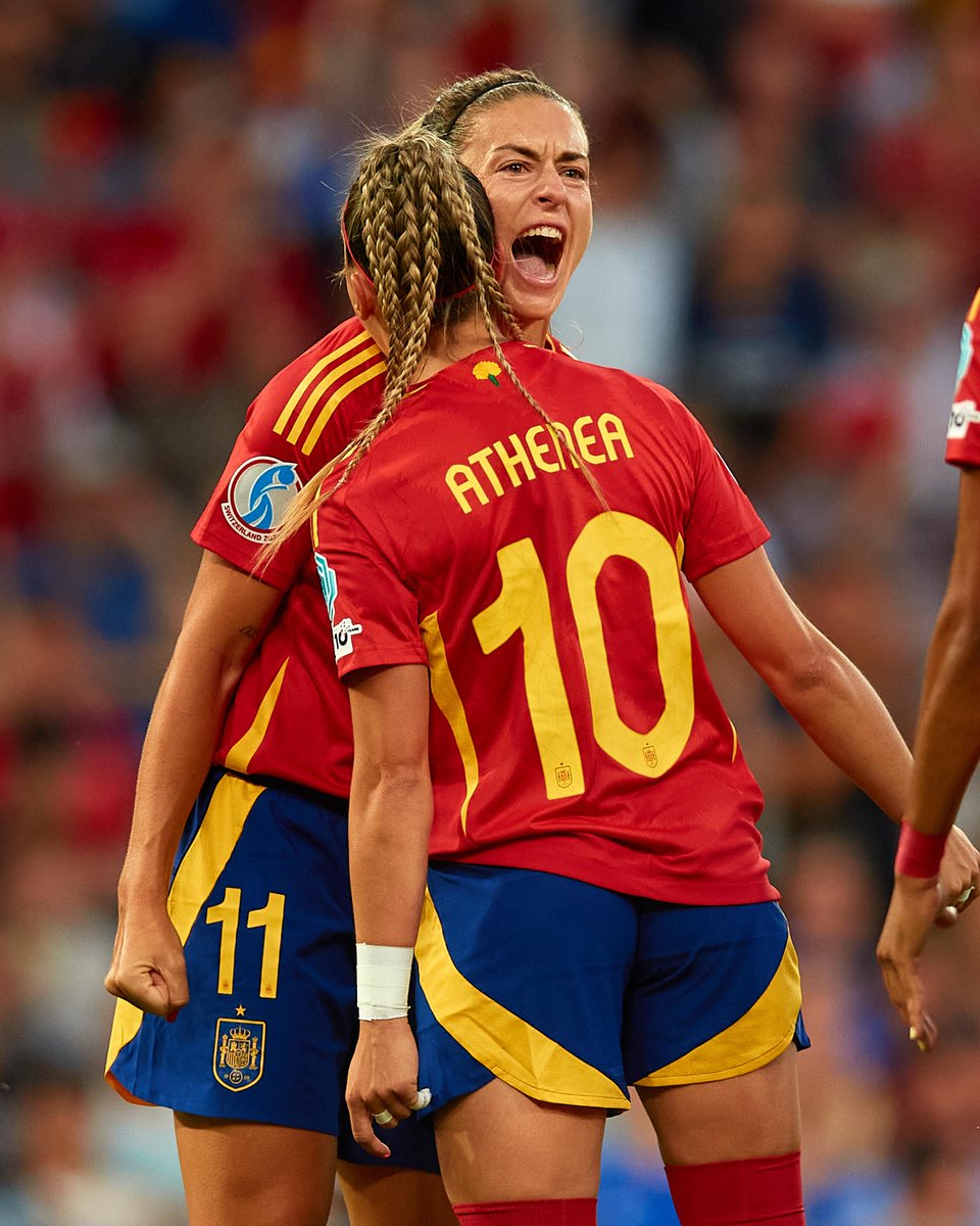 🦁 Lo tenéis que haber oído desde casa.

 #WEURO2025 | #JugarLucharYGanar