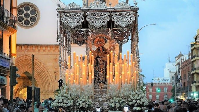La Virgen del Carmen de Santa Catalina recorrerá el corazón de Sevilla el 16 de julio con su tradicional procesión nocturna