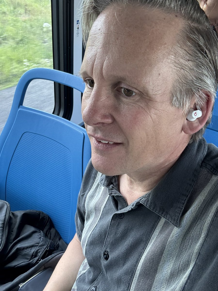 BradMillerPSTA's tweet photo. I want to thank @seiufl for working with @RidePSTA to keep moving forward by ensuring EVERYONE pays their fare or shows their proper UPASS ID!  #positiveenergy https://t.co/tg2PZSuUbU