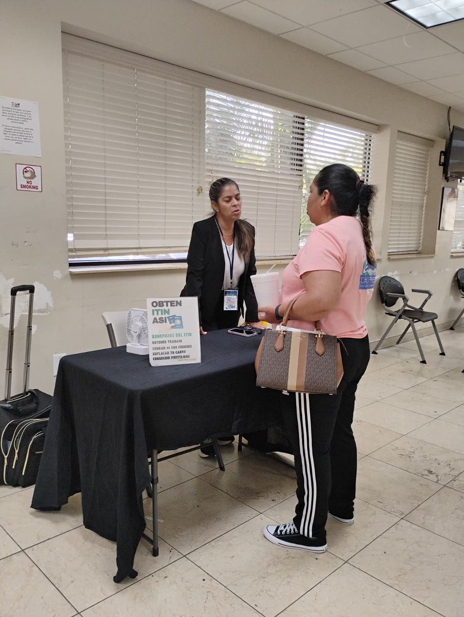Ventanilla Asesoría Financiera (@vaforlfl) on Twitter photo 💼✨ ¡Este viernes en la <a href="/VAFORLFL/">Ventanilla Asesoría Financiera</a> <a href="/ConsulMexOrl/">Consulado de México en Orlando</a> tuvimos una jornada increíble! ✨💼
Ofrecimos servicios de bancarización, asesoría sobre impuestos/ITNI, así como información sobre <a href="/FinabienMex/">Financiera para el Bienestar México</a> , <a href="/finviar/">Finviar</a> . También brindamos orientación acerca del <a href="/IMSS_Bienestar/">IMSS Bienestar</a> para que todos 💼✨ ¡Este viernes en la <a href="/VAFORLFL/">Ventanilla Asesoría Financiera</a> <a href="/ConsulMexOrl/">Consulado de México en Orlando</a> tuvimos una jornada increíble! ✨💼
Ofrecimos servicios de bancarización, asesoría sobre impuestos/ITNI, así como información sobre <a href="/FinabienMex/">Financiera para el Bienestar México</a> , <a href="/finviar/">Finviar</a> . También brindamos orientación acerca del <a href="/IMSS_Bienestar/">IMSS Bienestar</a> para que todos