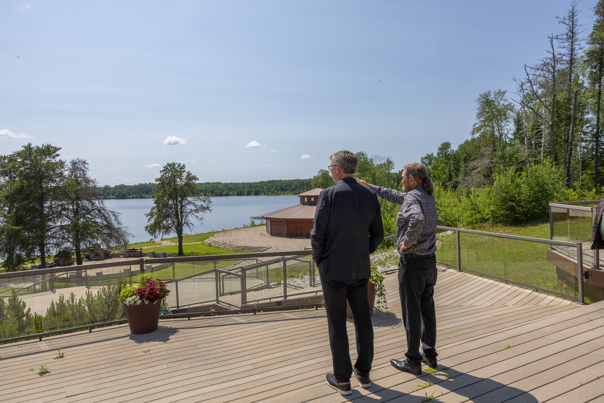 KevinHollandMPP's tweet image. Thank you to Quentin Snider of Lac des Mille Lacs First Nation for taking the time to meet with me and for giving us a tour of your community culture centre and roundhouse.
#ThunderBayAtikokan #LacDesMilleLacs #FirstNations