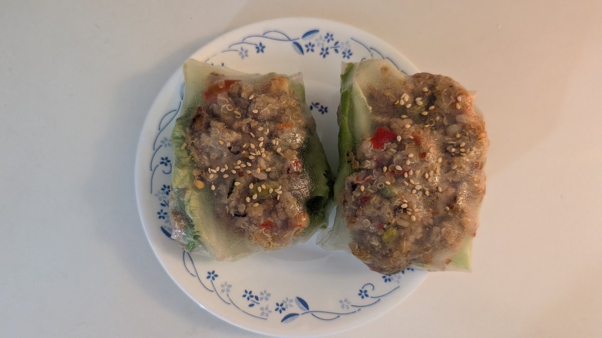 huangkm's tweet image. Science experiment. Trying to save on budget and also eat healthy.