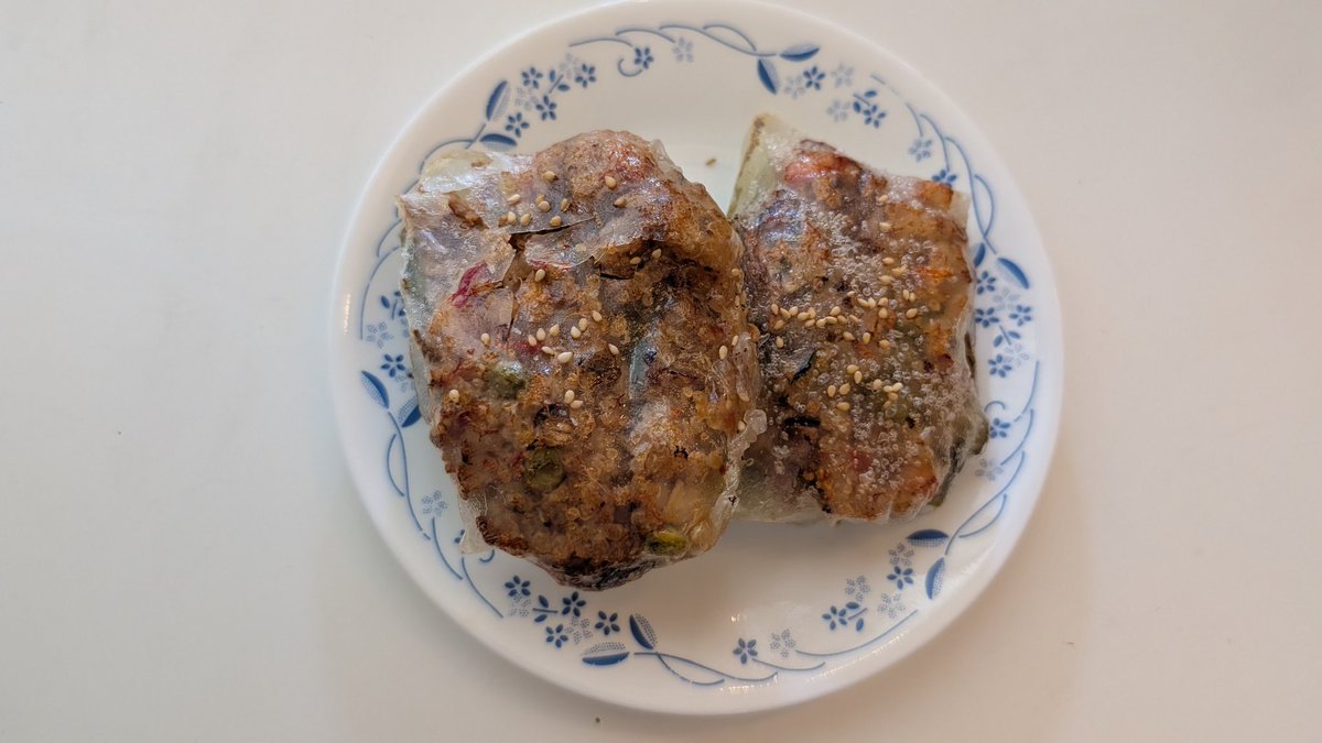 huangkm's tweet image. Science experiment. Trying to save on budget and also eat healthy.