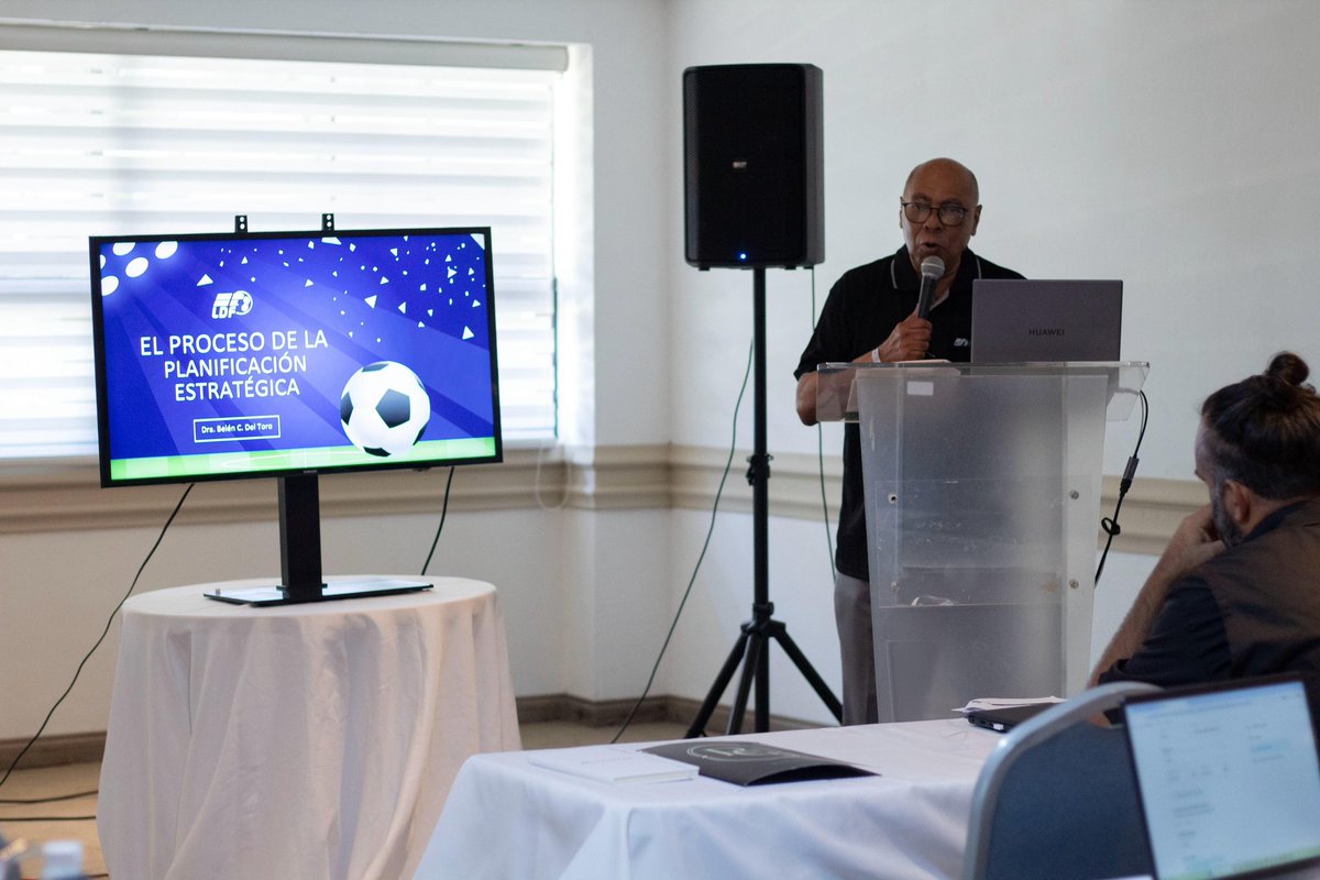 LDF inicia taller de Planificación Estratégica 

Conoce más aquí: ligadominicanadefutbol.com/2025/07/11/ldf…