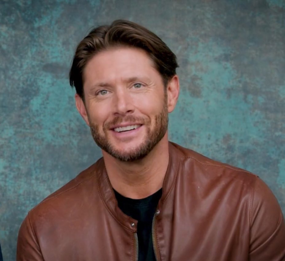i'm actually losing it over how beautiful he is ????
