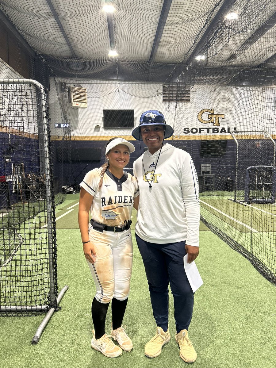 Thank you <a href="/GaTechSoftball/">Georgia Tech Softball 🥇🥇🥇🥇🥇</a> for having me at your amazing softball camp. I had so much fun and learned some new things!