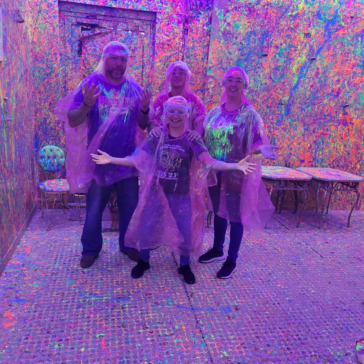 SmashNBash1's tweet image. Let your inner artist go wild! 🎨🤪 #SplatterMagic