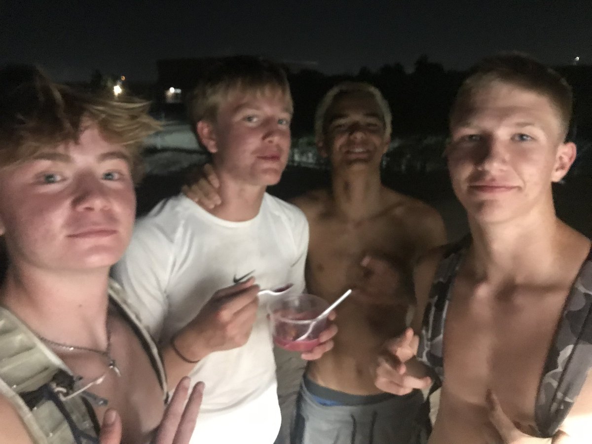 𝑷𝑹𝑶𝑺𝑷𝑬𝑪𝑻𝑶𝑹 𝑭𝑶𝑶𝑻𝑩𝑨𝑳𝑳 tweet media