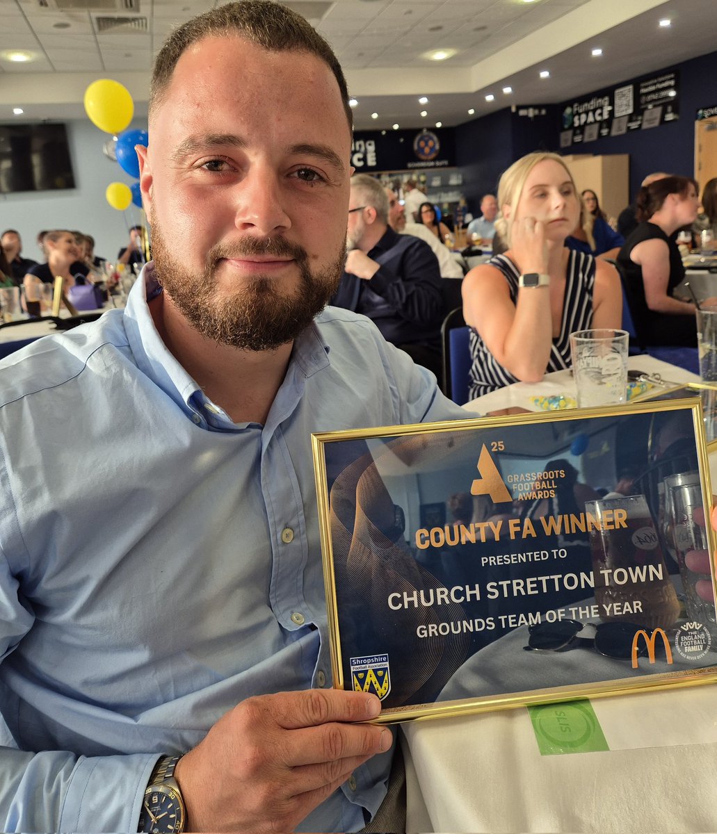 Many congratulations to <a href="/JoeBartl21/">Joe Bartl</a> who received Groundsman of the year in the Shropshire awards tonight. 

Fully deserved for his tireless work on the pitch at Russells Meadow 

⚫️⚪️ #UTS ⚫️⚪️
