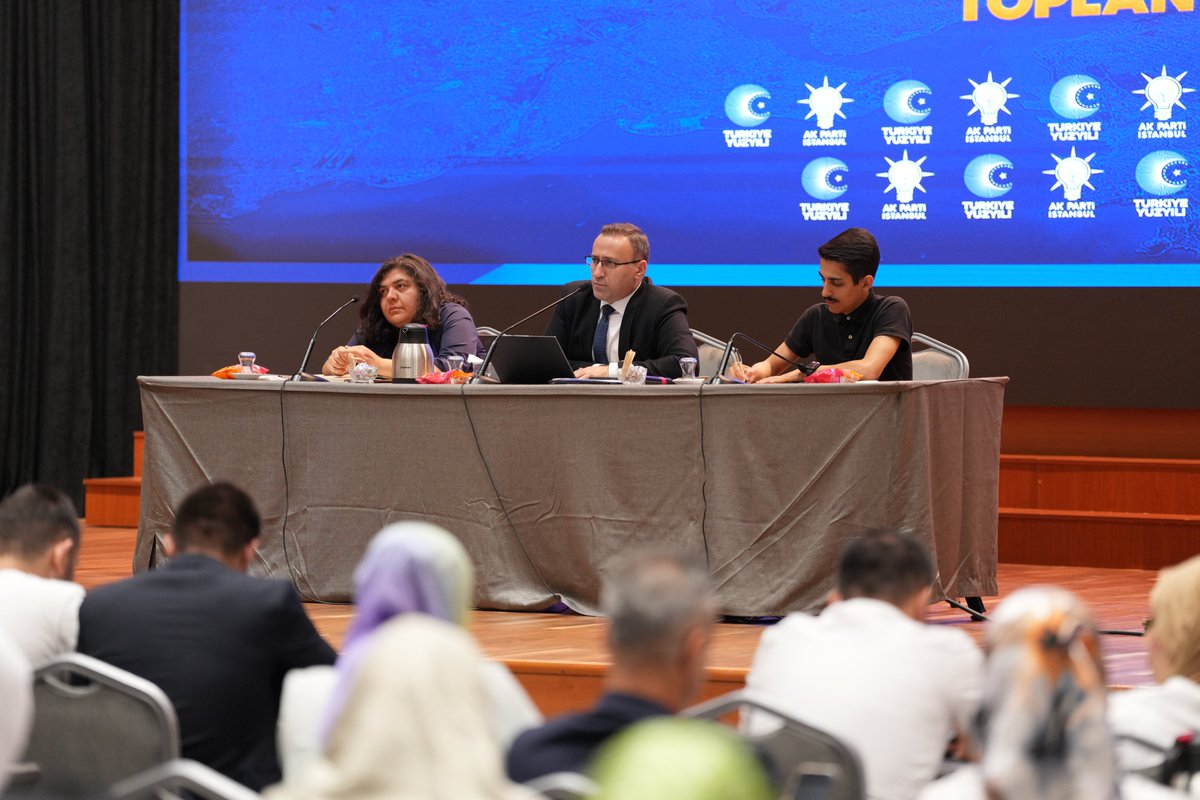 Üç kademe İlçe Tanıtım ve Medya Başkanlığı toplantımızı İl Başkanlığımızda gerçekleştirdik.

Hakikati savunmak, yalanla örgütlenen algıya karşı gerçeği haykırmanın öneminin ve sorumluluğun farkındayız. Sahada da medyada da dijitalde de güçlü AK Parti diliyle, milletimizin yanında