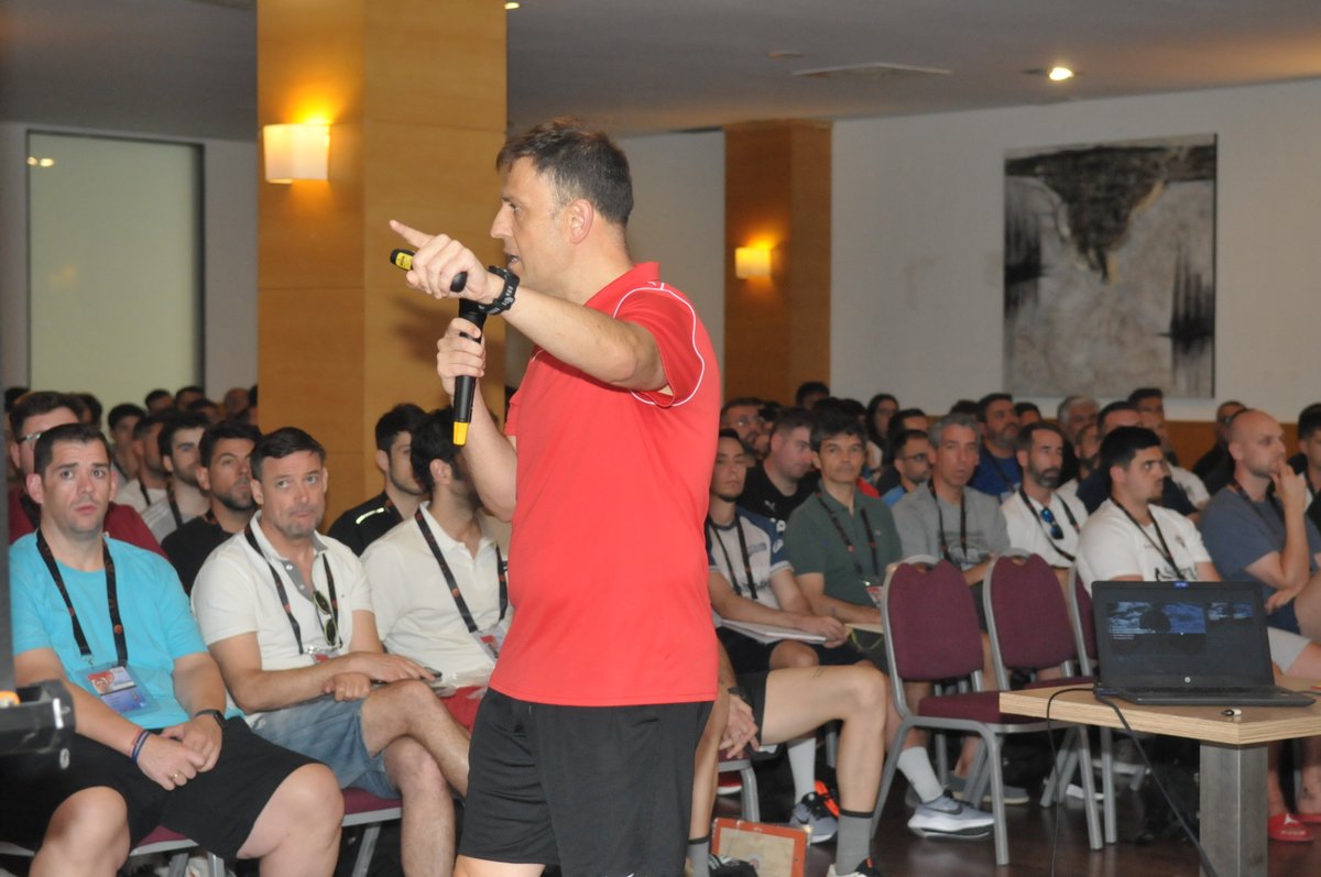 Baloncesto España tweet media