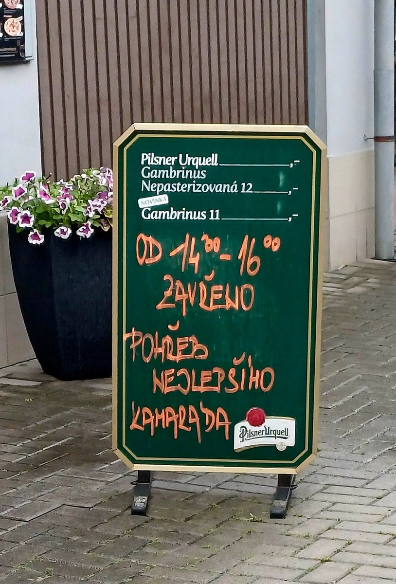 Dnes jsme doprovodili na poslední cestě "mého Makedonce". Mého učitele a průvodce v prvních krocích našeho hospodského řemesla. 
Drahý příteli, děkuji Ti za všechno co jsi mi dal 🥀.
👋😎🚂🍻