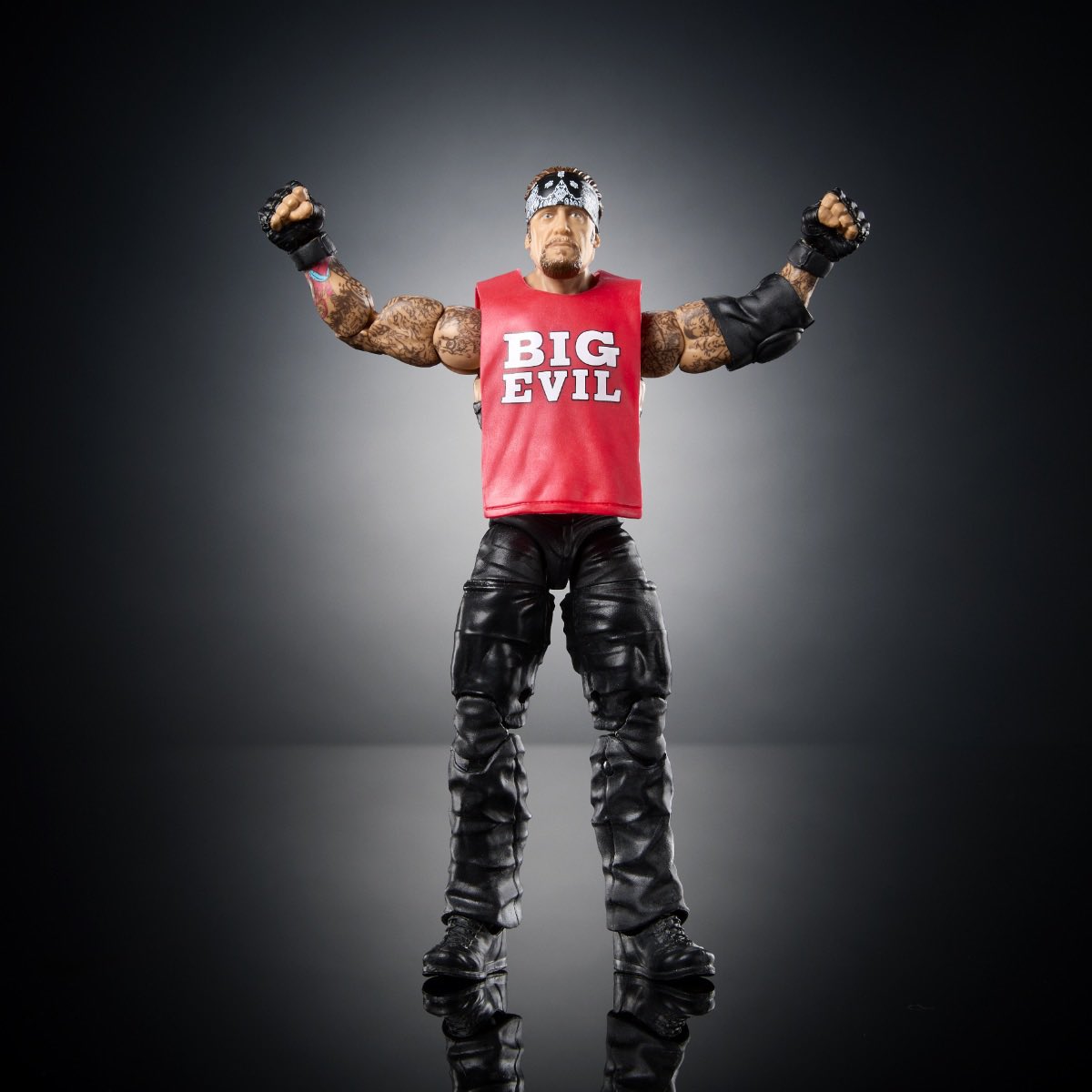 WfigAttires's tweet image. WWE Mattel Elite Collection Legends Series 27: The Undertaker
Attire worn on: WWE Thursday Night Smackdown! January 23rd 2003