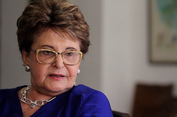 Con profundo pesar, lamentamos el fallecimiento de la distinguida abogada y política Paulina Gamus. Su vida estuvo marcada por una incansable lucha en defensa de la democracia, destacándose como secretaria política del Comité Ejecutivo Nacional de <a href="/ADemocratica/">Acción Democrática</a>, ministra de