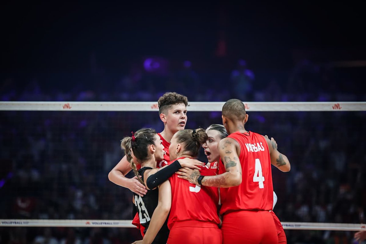 volleyland_'s tweet image. 🤯Üçüncü seti Çekya karşısıda 25-4 kazandık

Setlerde 2-1 gerideyiz

#FileninSultanları #VNL2025