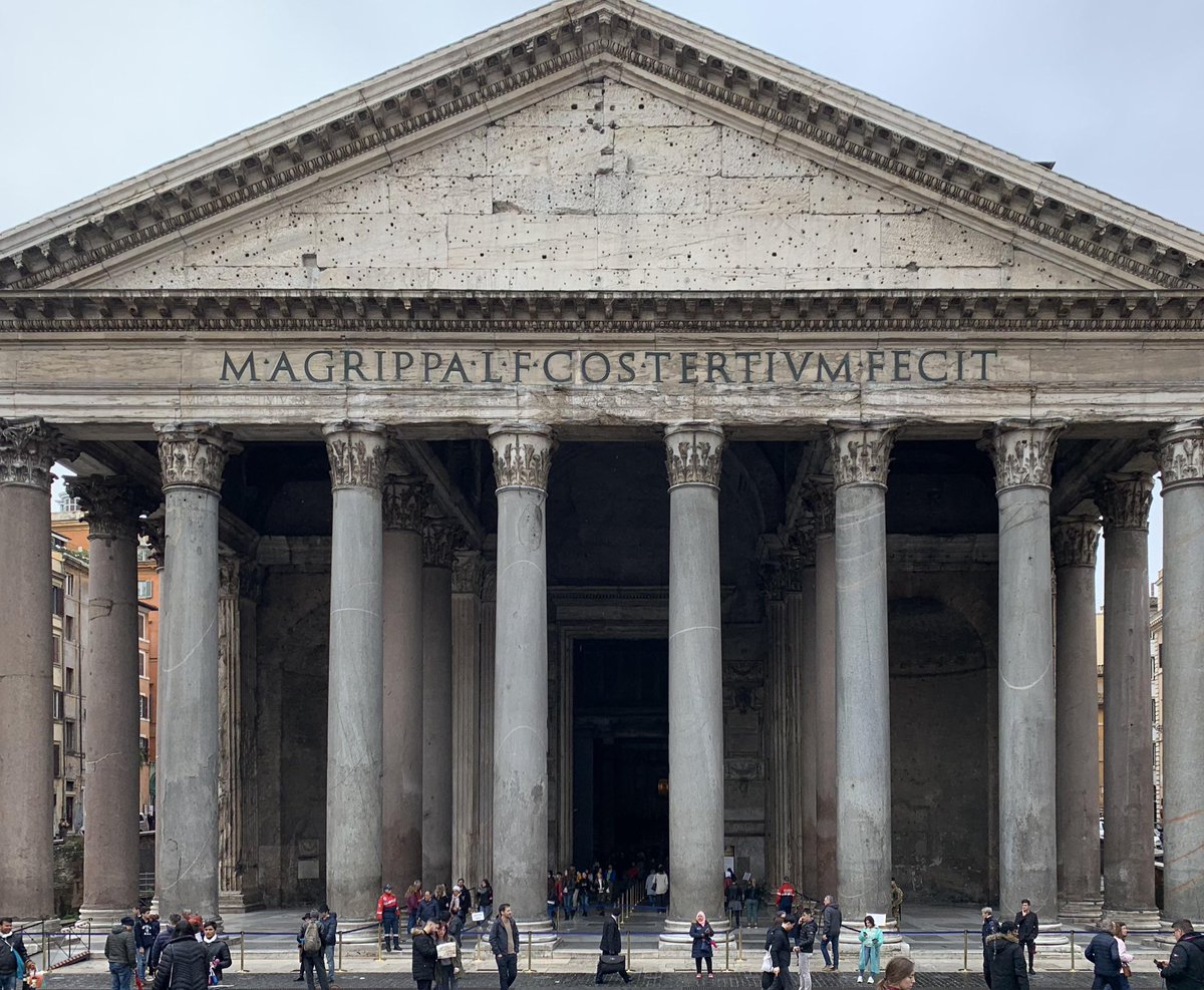 ariiawolf_'s tweet photo. @RadioGenoa These are also 2000 years difference dumba** https://t.co/iW9vFttyZ0