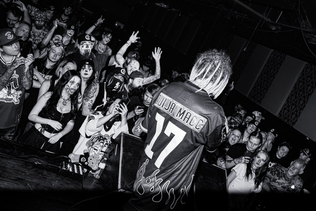 Thank you ATL!!!!! We in ORLANDO tonight baby!!!!! Pull up!!!!! All my Florida people Get on the phone &amp; tell everyone you know!!!! Juggalos assemble!!! WHOOP WHOOP!!!!
.
.
ANOTHER SUMMER IN HELL D0T C0M 🔥