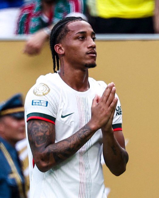 Chelsea 🏴󠁧󠁢󠁥󠁮󠁧󠁿 3-2 PSG 🇫🇷

Manifesting this win on God.