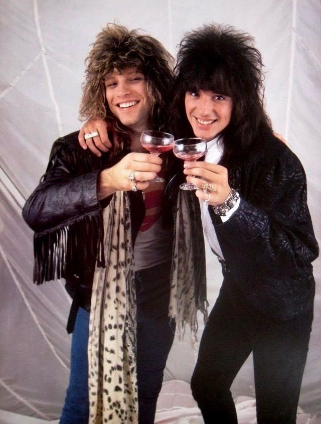 B4DMEDlCINE's tweet image. happy birthday richie!!
#BonJovi #JonBonJovi #RichieSambora