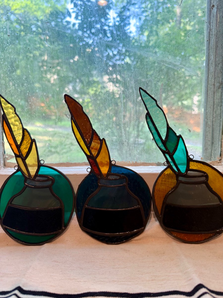 jaime_berry3's tweet image. A little inkwell and quill lineup for my writer friends! 🪶✍️